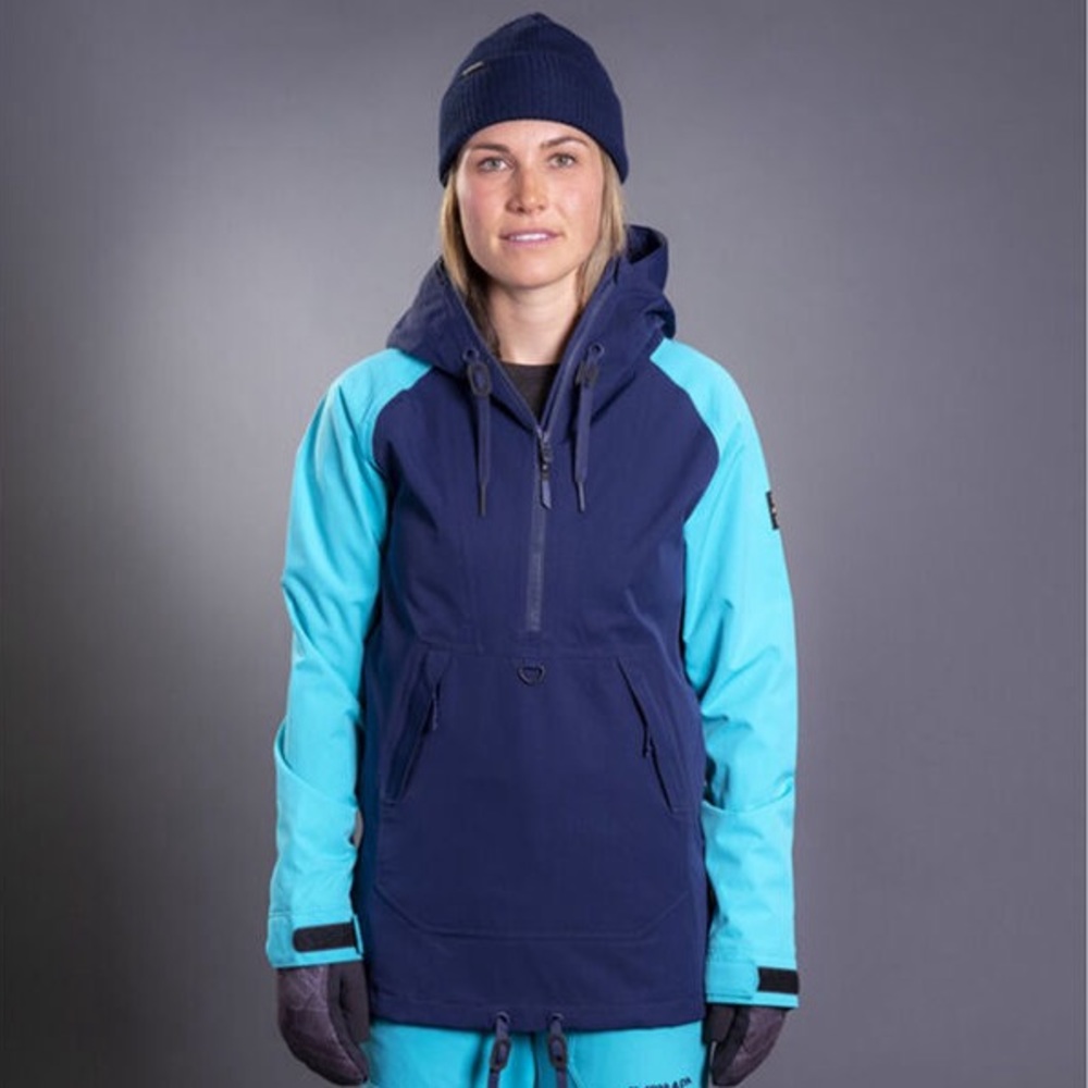 Armada Women's Pullover Jacket 🤍 Spring Skiing